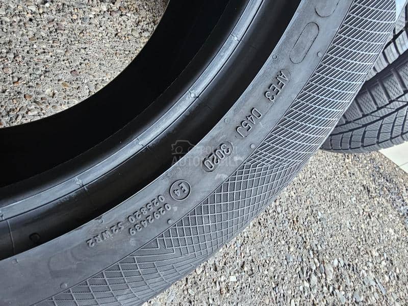 Continental 215/65 R17 Zimska
