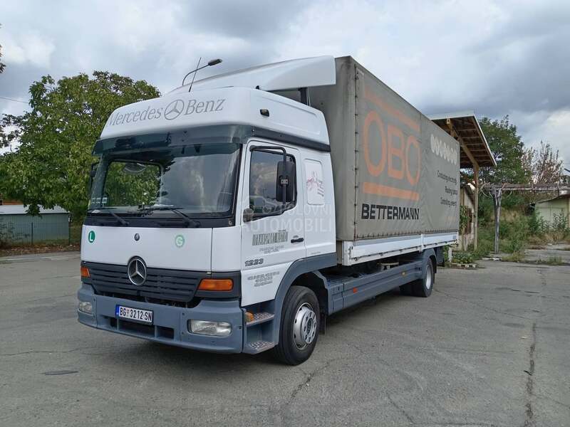 Mercedes Benz 1223