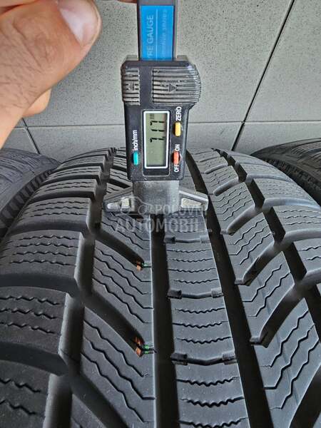 Continental 235/45 R21 Zimska