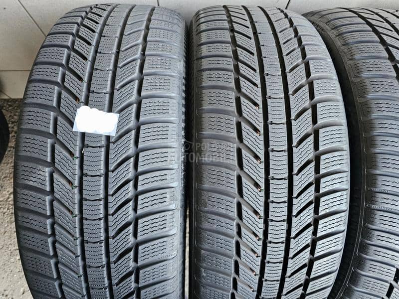 Continental 235/45 R21 Zimska