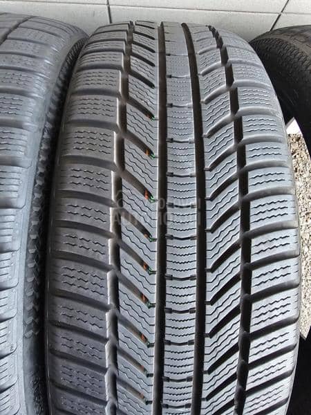 Continental 235/45 R21 Zimska