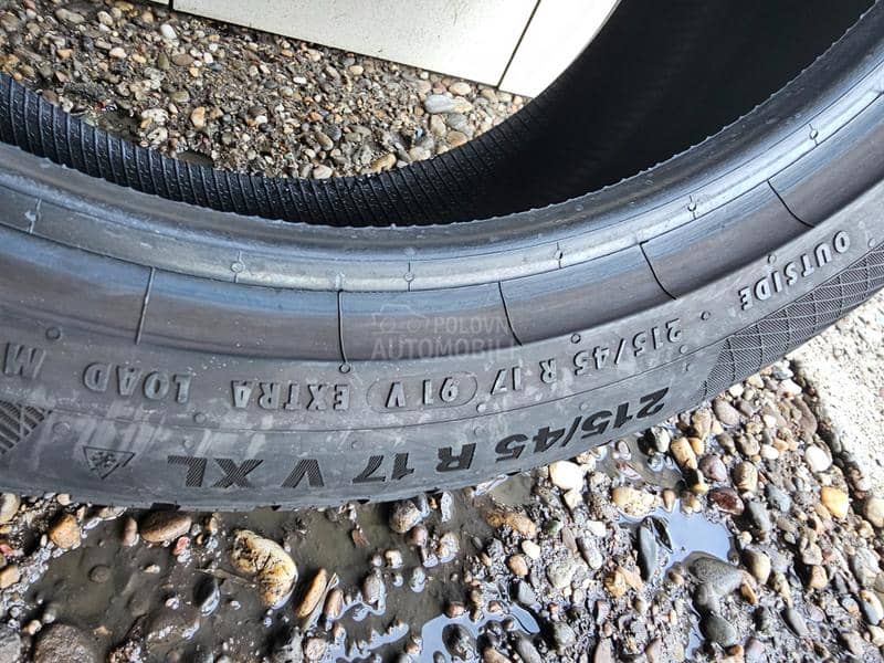 Continental 215/45 R17 Zimska