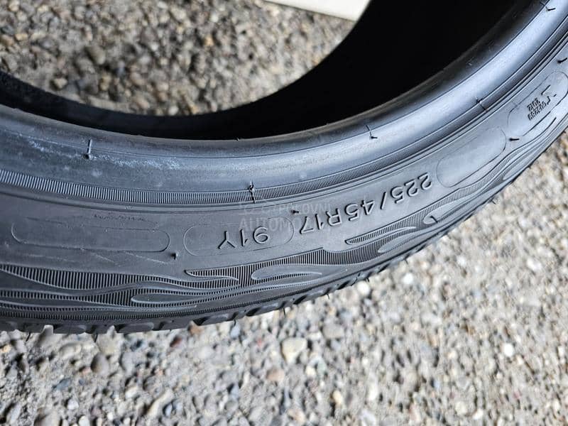 BFGoodrich 225/45 R17 Letnja
