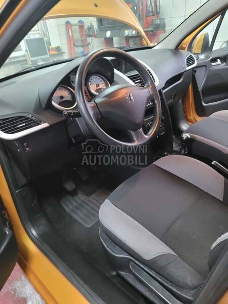 Peugeot 207 1.4 i.