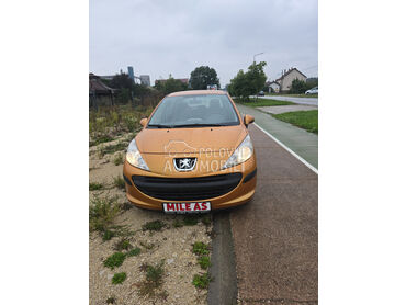 Peugeot 207 1.4 i.