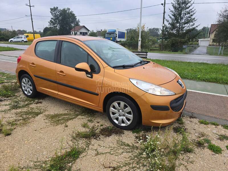 Peugeot 207 1.4 i.