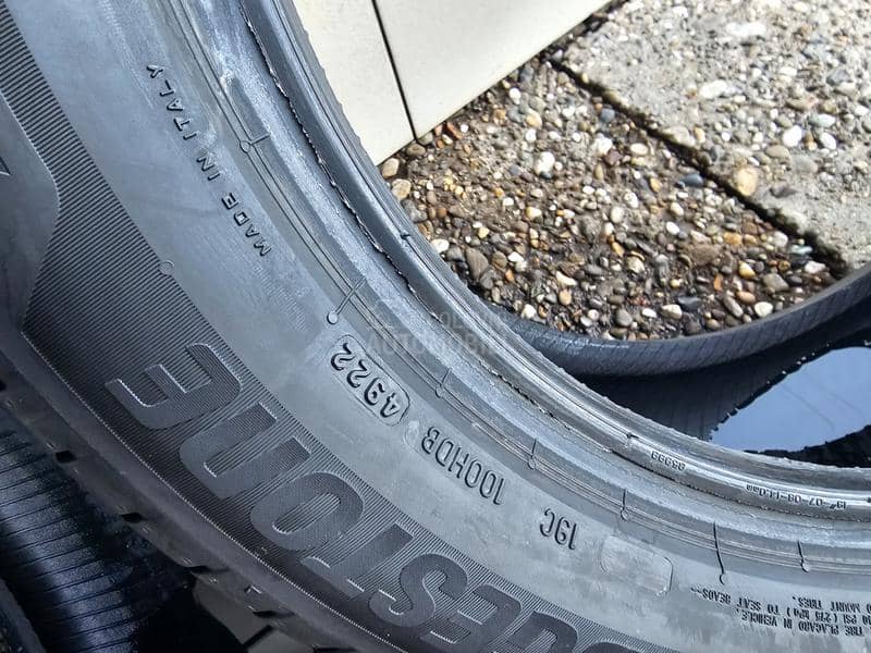 Bridgestone 225/55 R19 Letnja