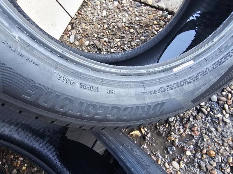 Bridgestone 225/55 R19 Letnja