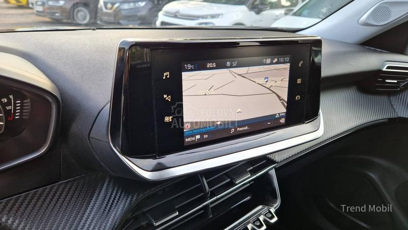 Peugeot 2008 1.2 active 135k