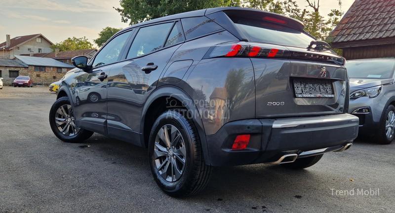 Peugeot 2008 1.2 active 135k