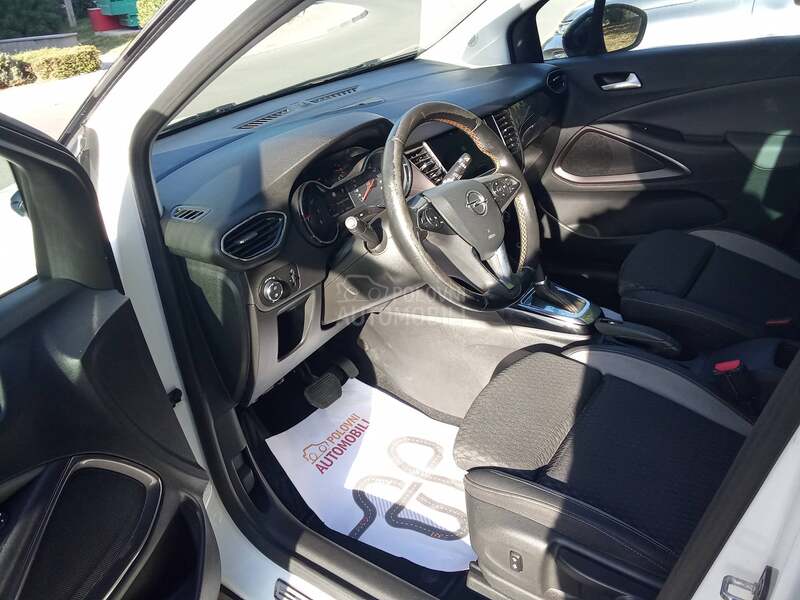 Opel Crossland X  CROSSOWER