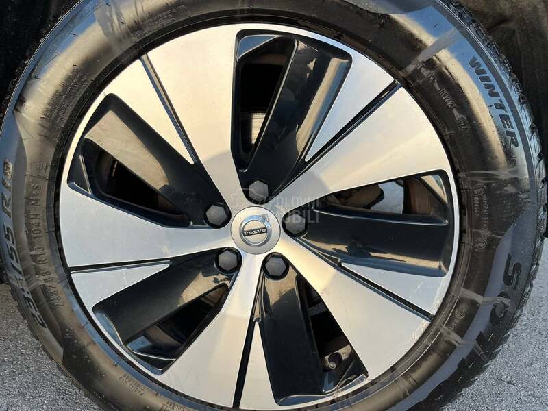 Volvo XC40 2,0D Black edit