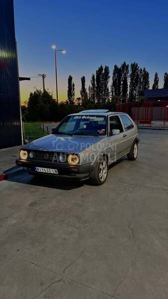 Volkswagen Golf 2 1.8