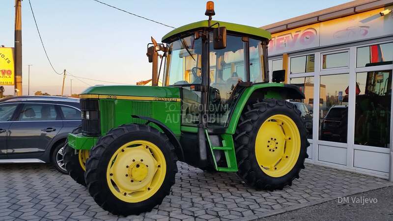 John Deere 6010