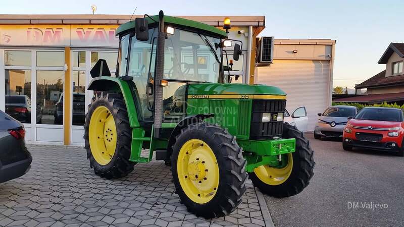 John Deere 6010