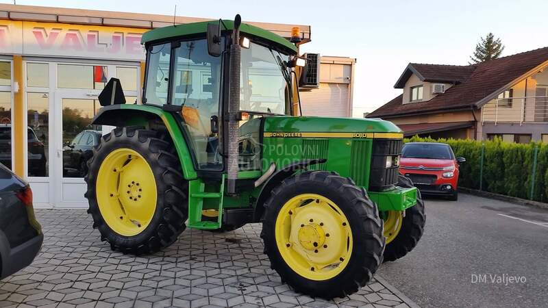John Deere 6010
