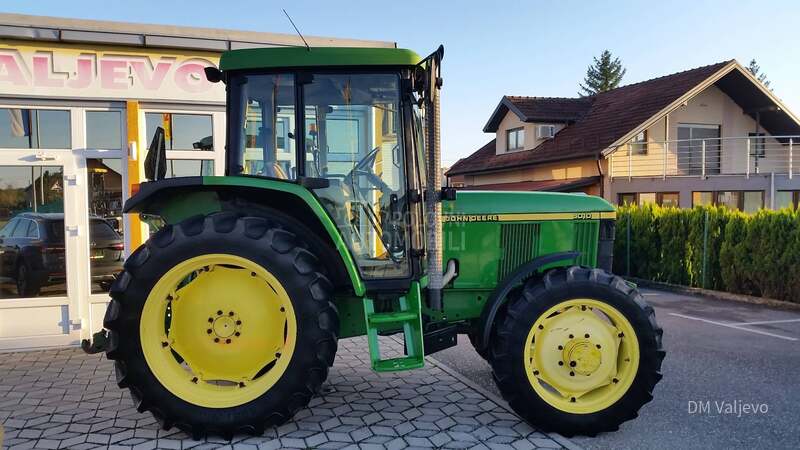 John Deere 6010