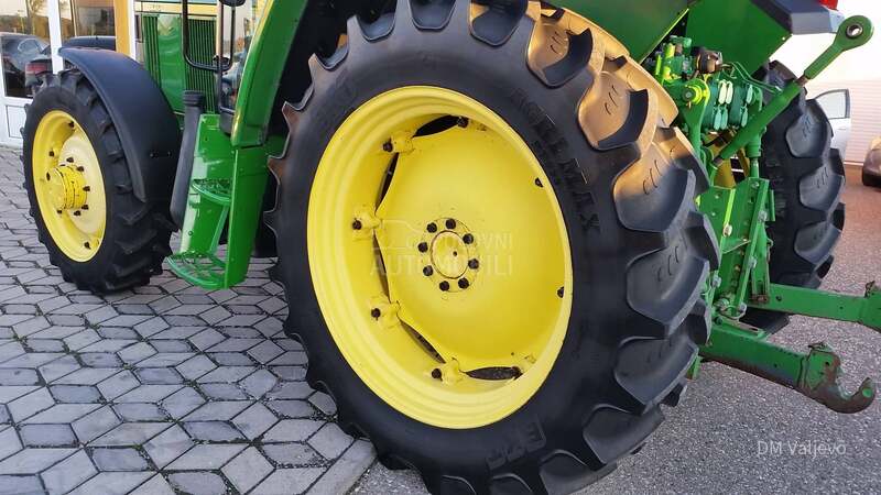 John Deere 6010
