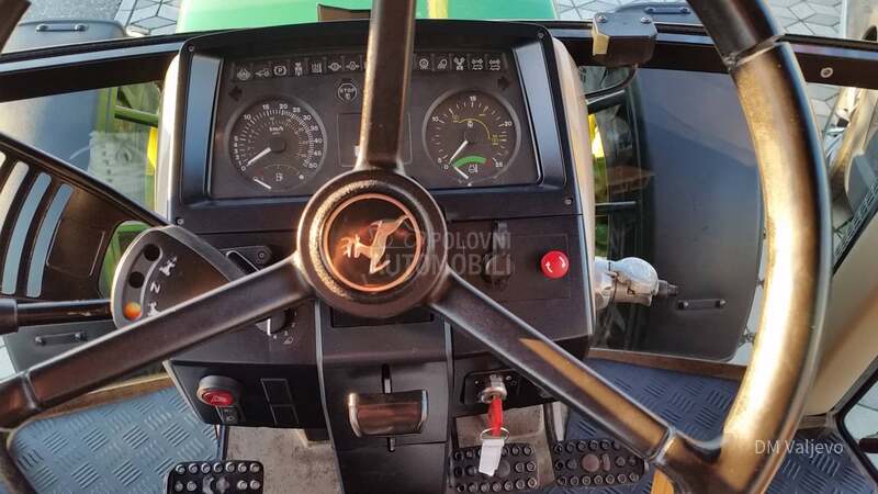 John Deere 6010