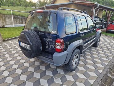 Jeep Liberty 2,4