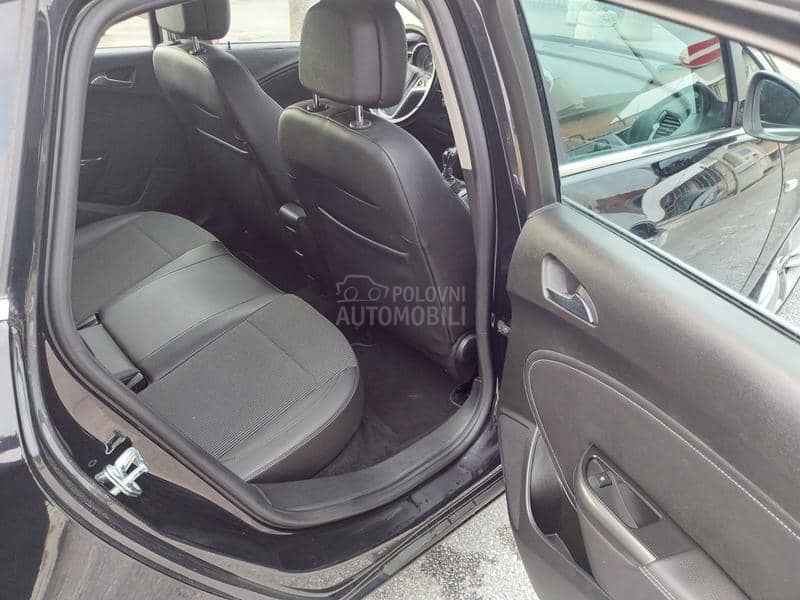 Opel Astra J 1.4b cosmo