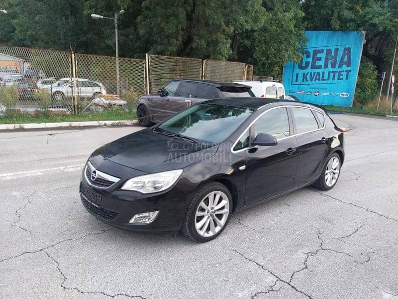 Opel Astra J 1.4b cosmo