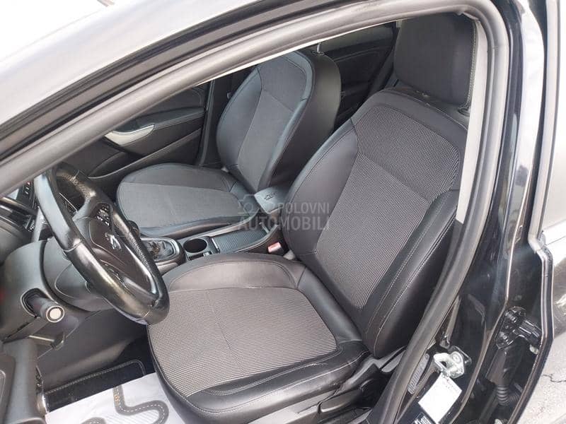 Opel Astra J 1.4b cosmo