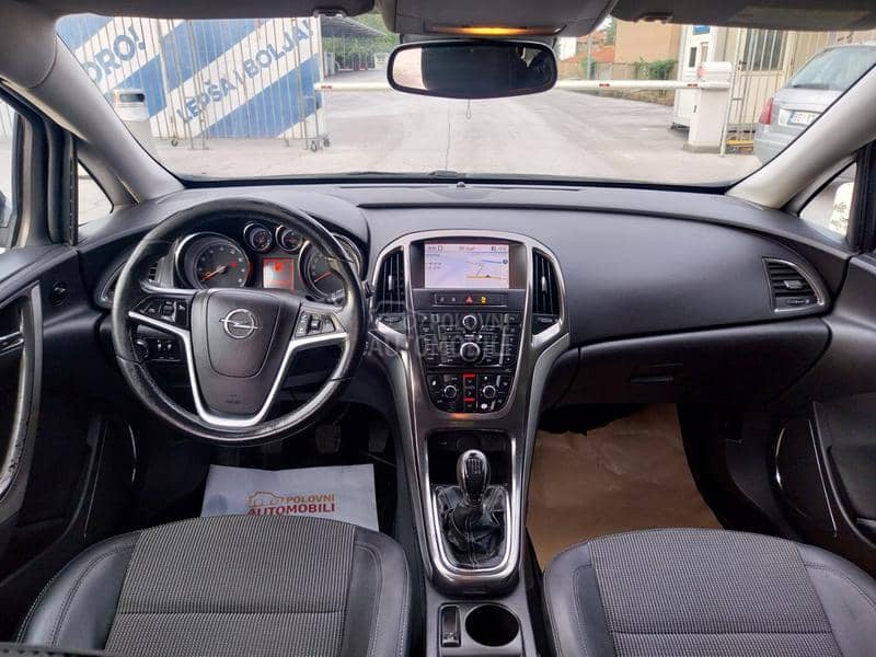 Opel Astra J 1.4b cosmo