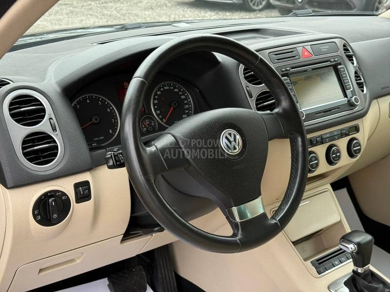 Volkswagen Tiguan 2.0 TSI 4M/NAVl/KAM