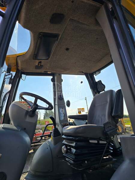 Komatsu WB97R