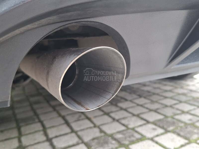 Volkswagen Golf 7 1.6 TDI. HIGH LINE