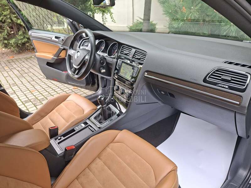 Volkswagen Golf 7 1.6 TDI. HIGH LINE
