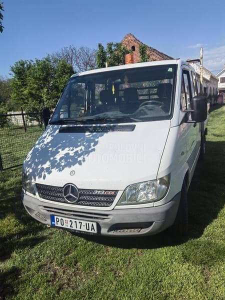 Mercedes Benz Sprinter putar