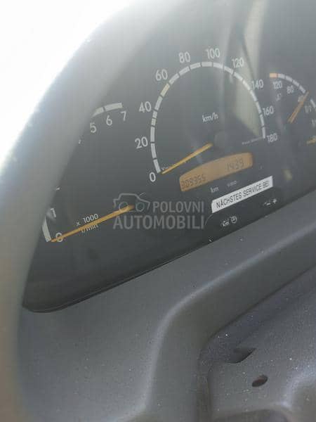 Mercedes Benz Sprinter putar