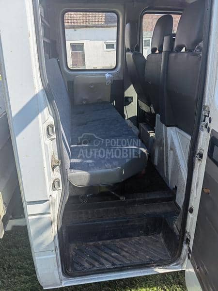 Mercedes Benz Sprinter putar