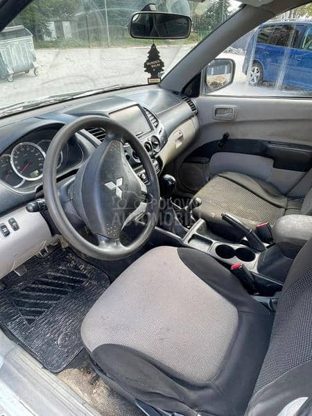 Mitsubishi L200 