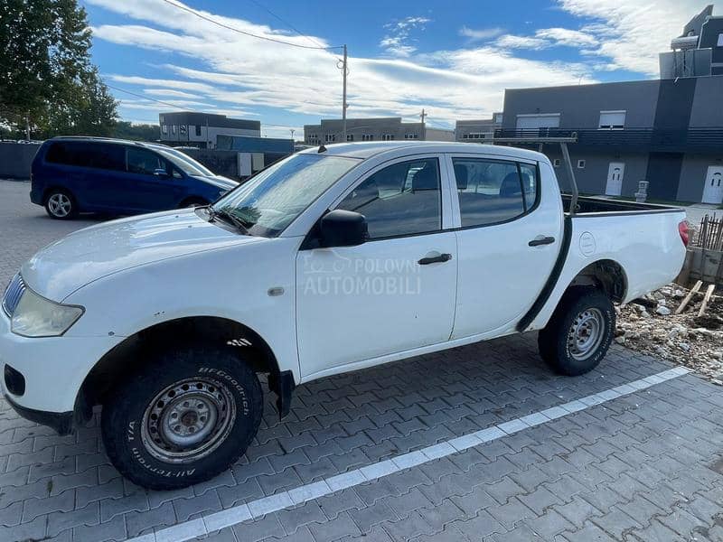 Mitsubishi L200 