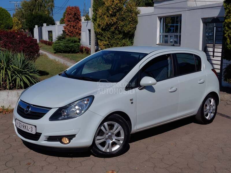 Opel Corsa D 1.3CDTI CosmoEDITION