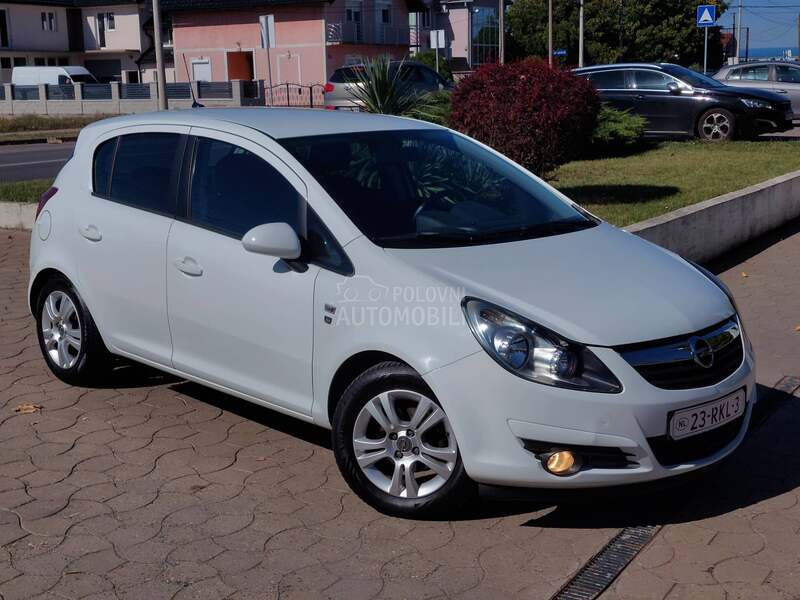 Opel Corsa D 1.3CDTI CosmoEDITION