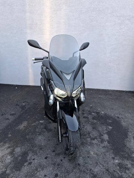 Yamaha x max