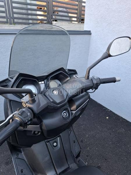 Yamaha x max