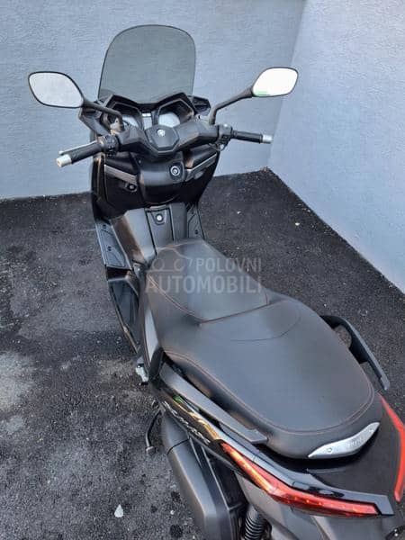 Yamaha x max