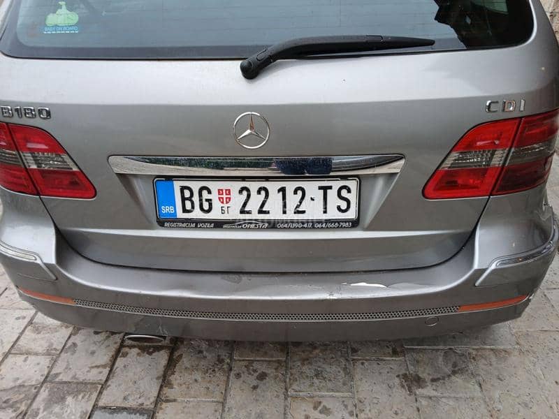 Mercedes Benz B 180 