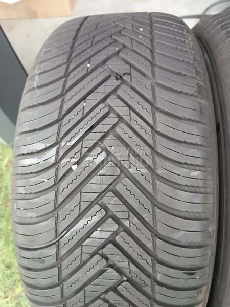 Hankook 235/50 R17 Sve sezone
