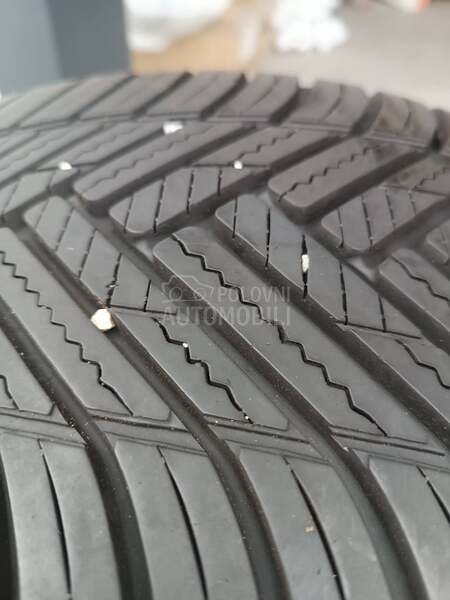 Hankook 235/50 R17 Sve sezone