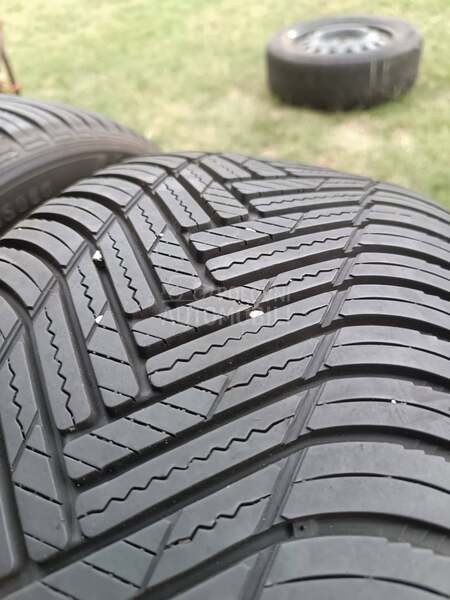 Hankook 235/50 R17 Sve sezone