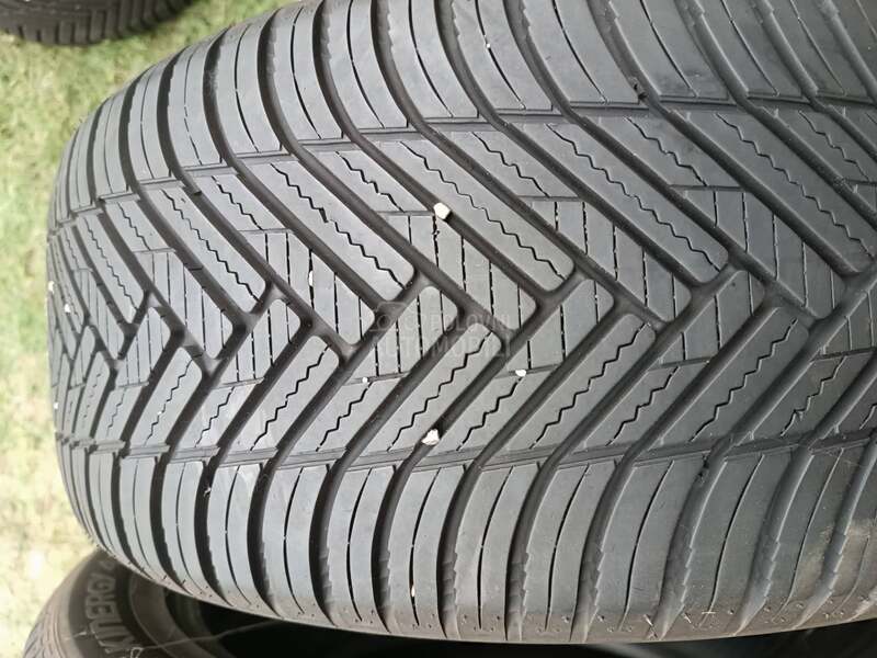 Hankook 235/50 R17 Sve sezone