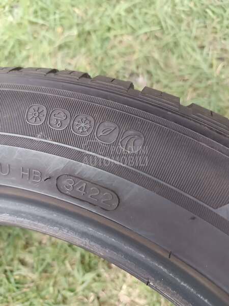 Hankook 235/50 R17 Sve sezone