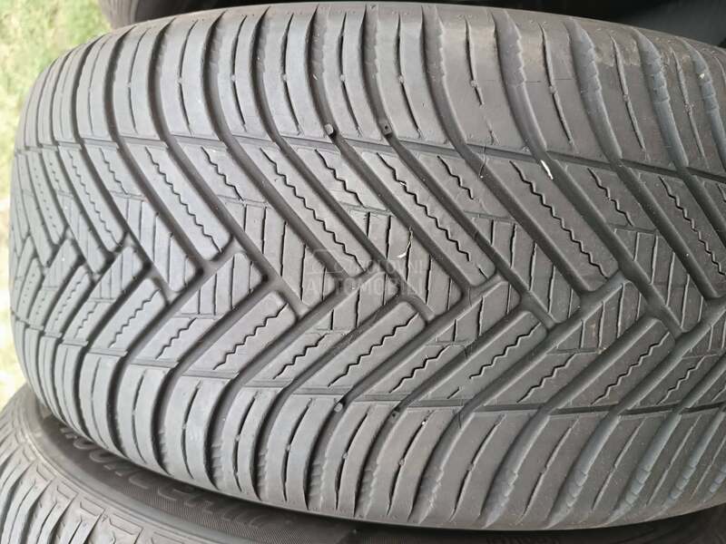 Hankook 235/50 R17 Sve sezone