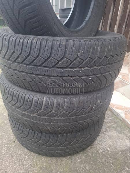 Semperit 215/60 R16 Zimska